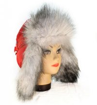 Красная шапка ушанка для девушки мех Песец